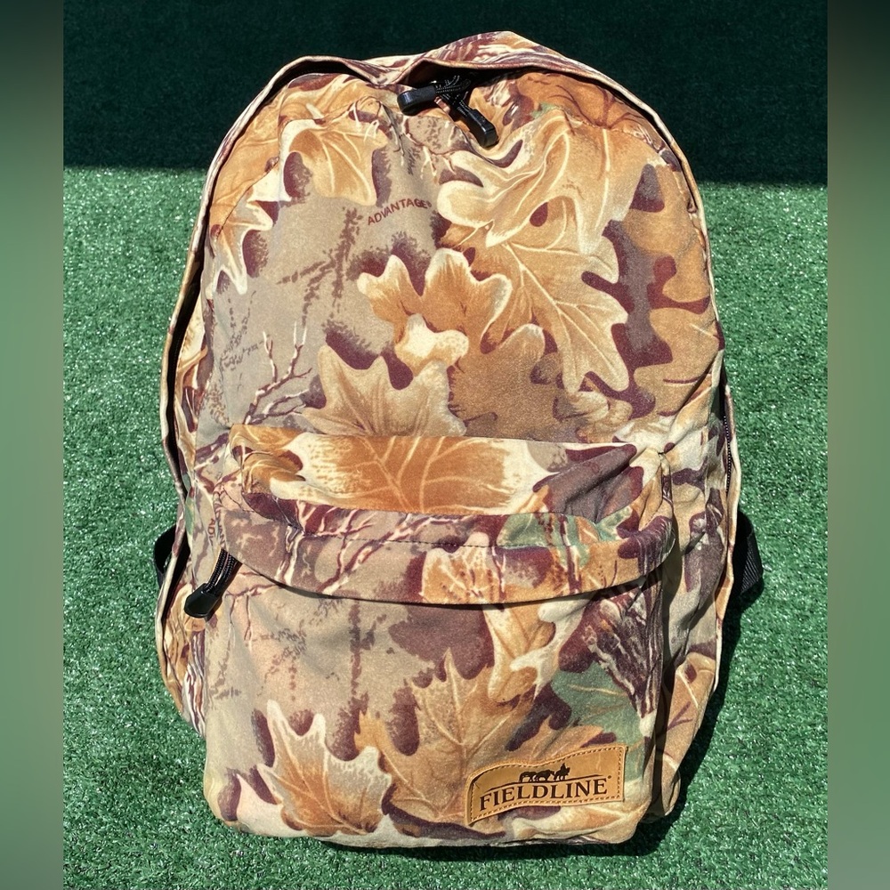 Vintage 90’s Fieldline Advantage Felt Soft Shell Leaf Camo Backpack